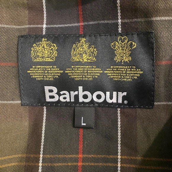 Barbour Size Large Waxed Jacket - Picture 5 of 9